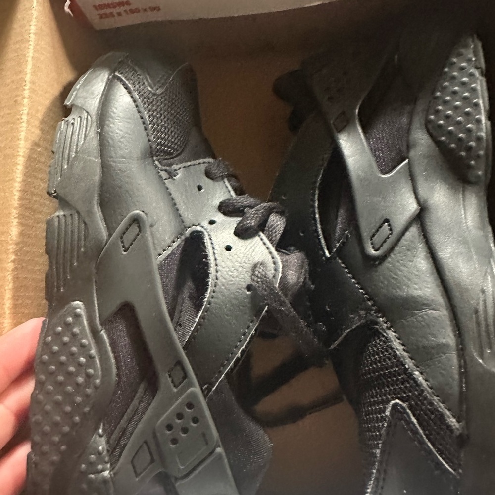 Nike Huarache Run Black Sneakers